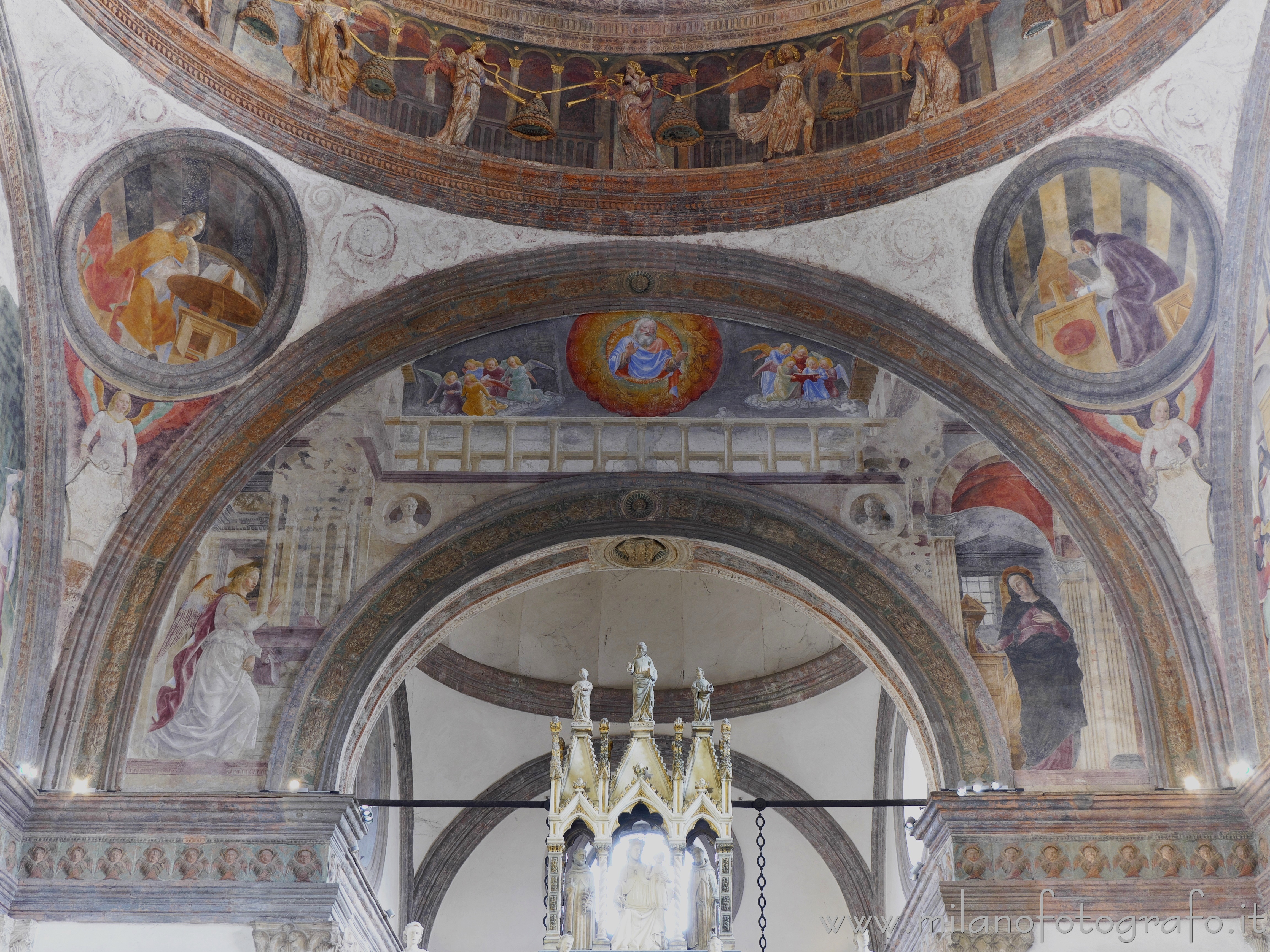 Milano - Arco interno orientale della Cappella Portinari - Foto a piena risoluzione